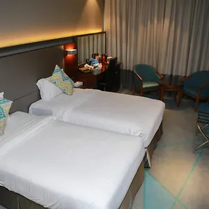 versailles-dubai.sharjah-hotels.com/