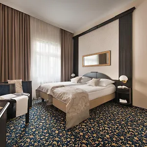 esprit-prague.praguehotelsweb.com/